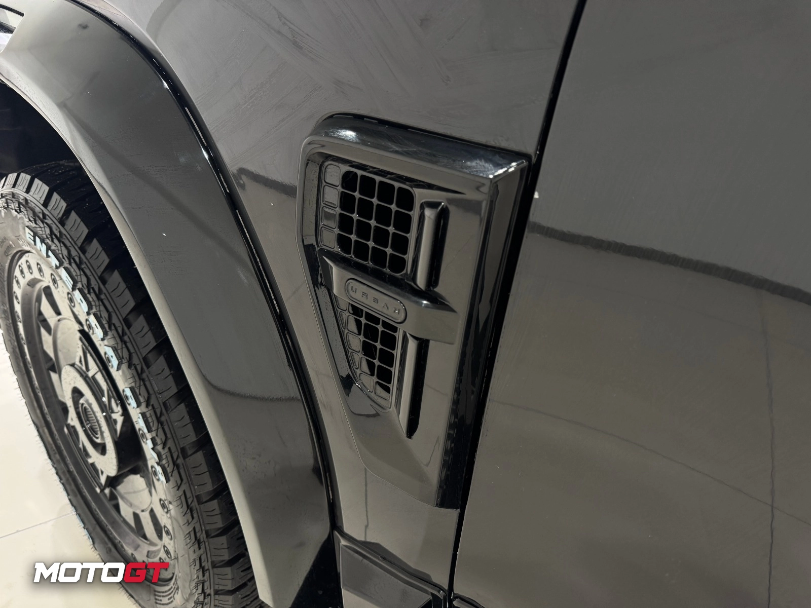 فتحات تهوية جانبية JETOUR T2 من تصميم اربان اديشن